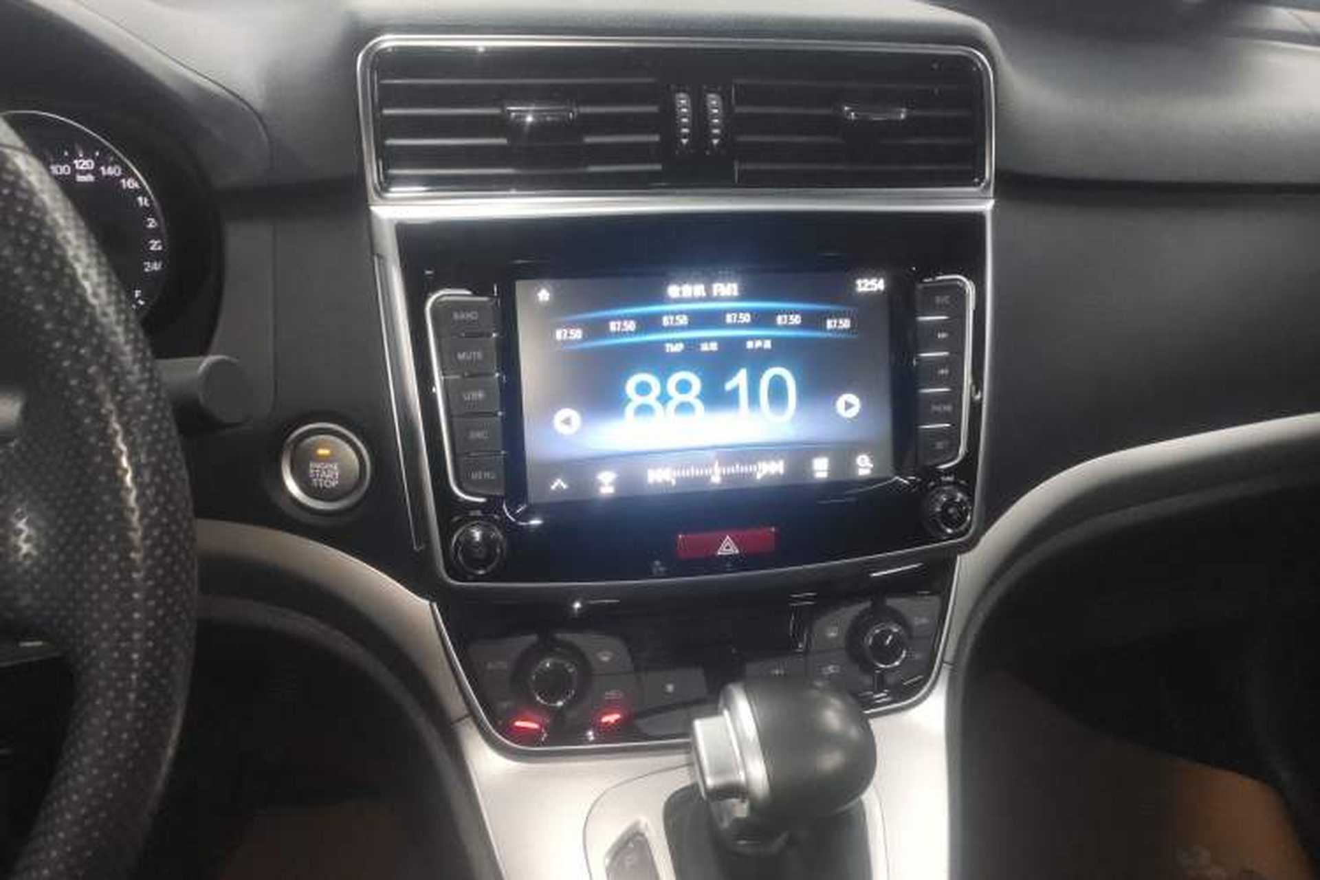 Used Haval M6 2019 1.5T DCT Two-Wheel Drive Value Edition China VI Standard Audio And AC Panel