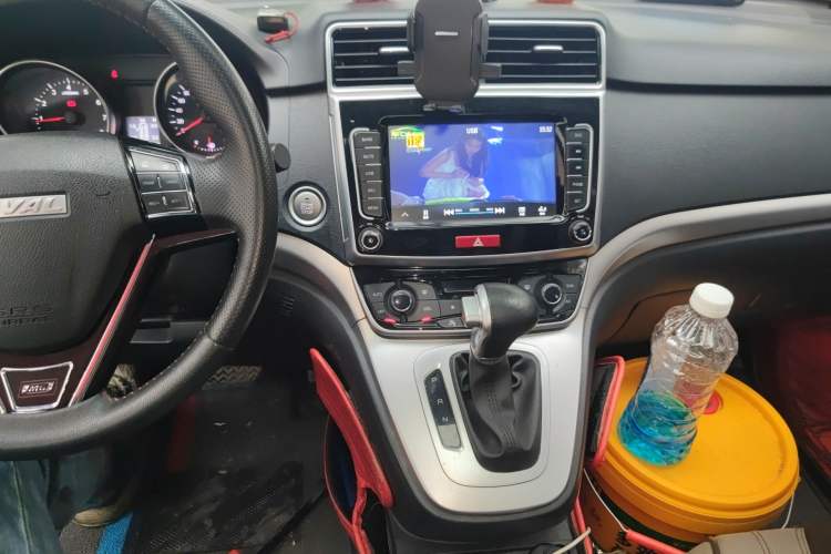 Used Haval M6 2019 1.5T DCT Two-Wheel Drive Elite Version China VI Standard Audio And AC Panel