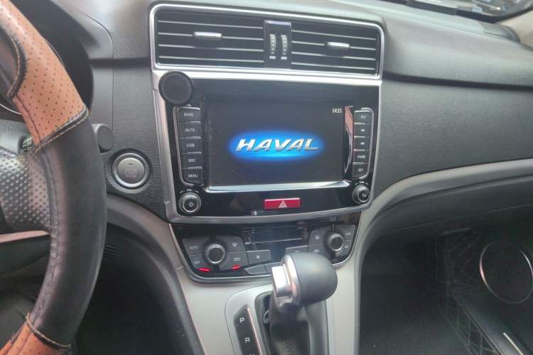 Used Haval M6 2019 1.5T DCT Two-Wheel Drive Urban Version China VI Standard Audio And AC Panel