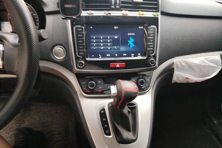 Used Haval M6 2019 1.5T DCT Two-Wheel Drive Elite Version China VI Standard Audio And AC Panel