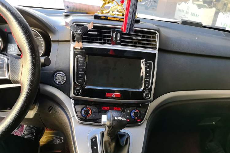 Used Haval M6 2019 1.5T DCT Two-Wheel Drive Elite Version China VI Standard Audio And AC Panel