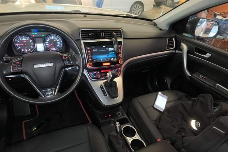 Used Haval M6 2019 1.5T DCT Two-Wheel Drive Value Edition China VI Standard Audio And AC Panel