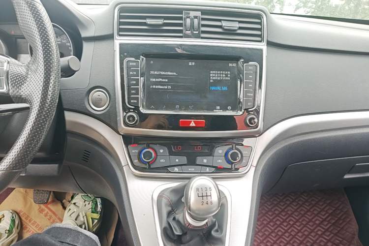 Used Haval M6 2019 1.5T Manual Two-Wheel Drive Urban Version China VI Standard Audio And AC Panel