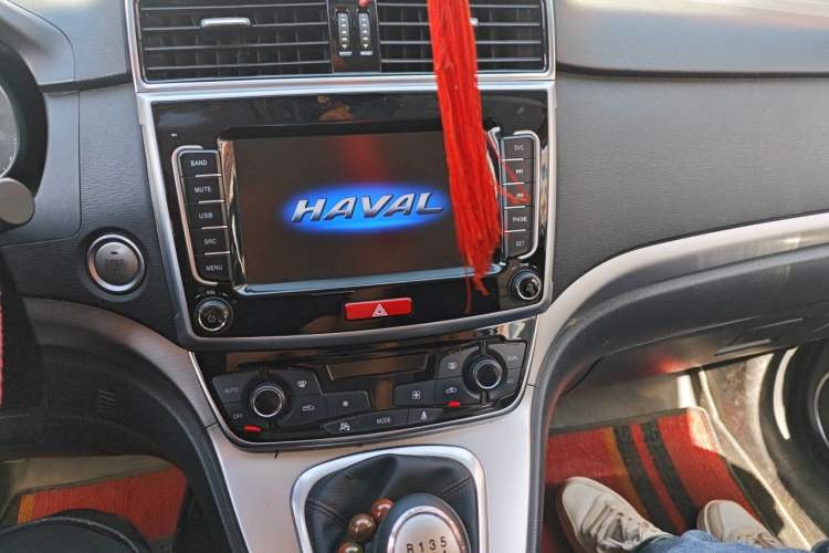 Used Haval M6 2019 1.5T Manual Two-Wheel Drive Elite Version China V Standard Audio And AC Panel