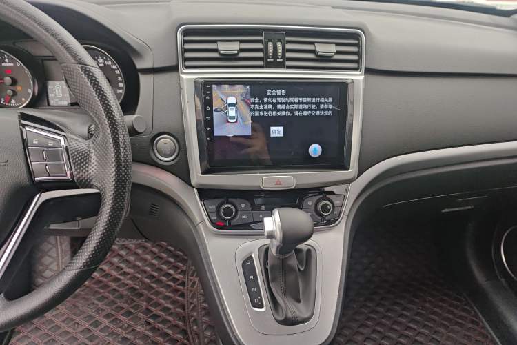 Used Haval M6 2019 1.5T DCT Two-Wheel Drive Value Edition China VI Standard Audio And AC Panel