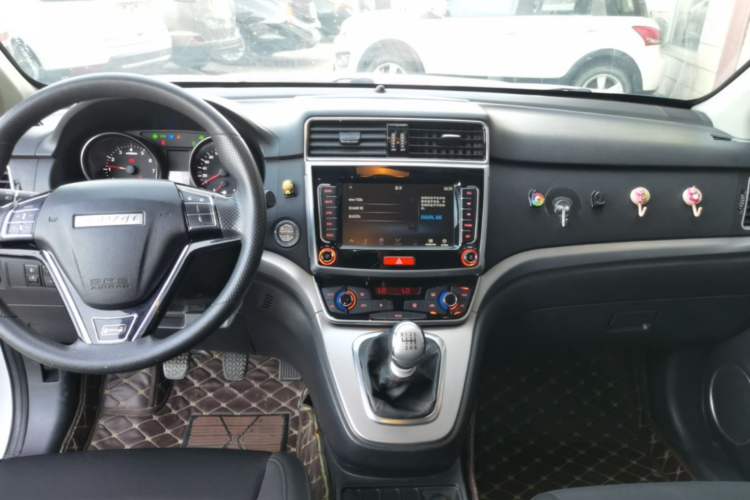 Used Haval M6 2019 1.5T Manual Two-Wheel Drive Urban Version China VI Standard Audio And AC Panel