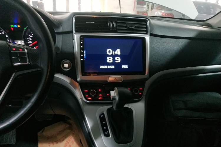 Used Haval M6 2019 1.5T DCT Two-Wheel Drive Value Edition China VI Standard Audio And AC Panel