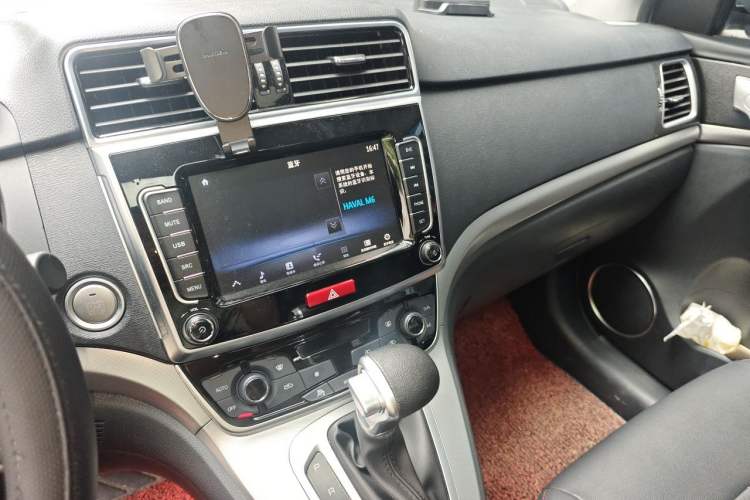 Used Haval M6 2019 1.5T DCT Two-Wheel Drive Elite Version China VI Standard Audio And AC Panel