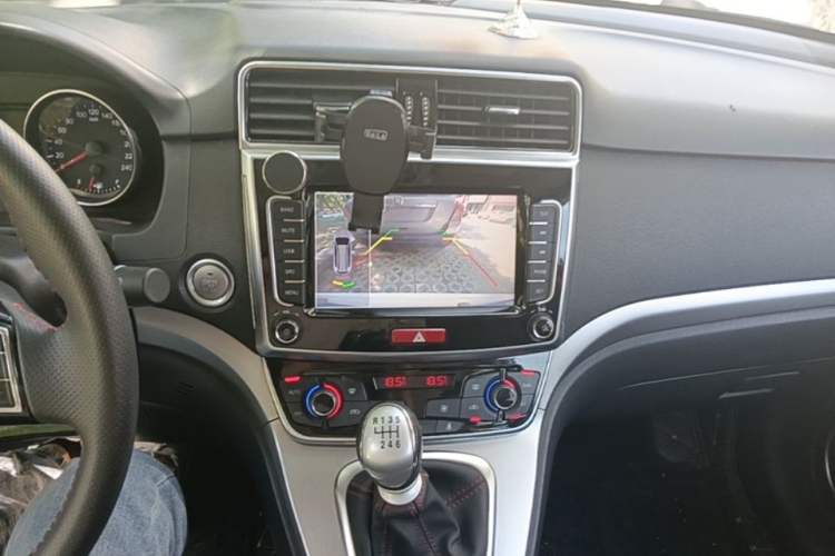 Used Haval M6 2019 1.5T Manual Two-Wheel Drive Elite Version China VI Standard Audio And AC Panel