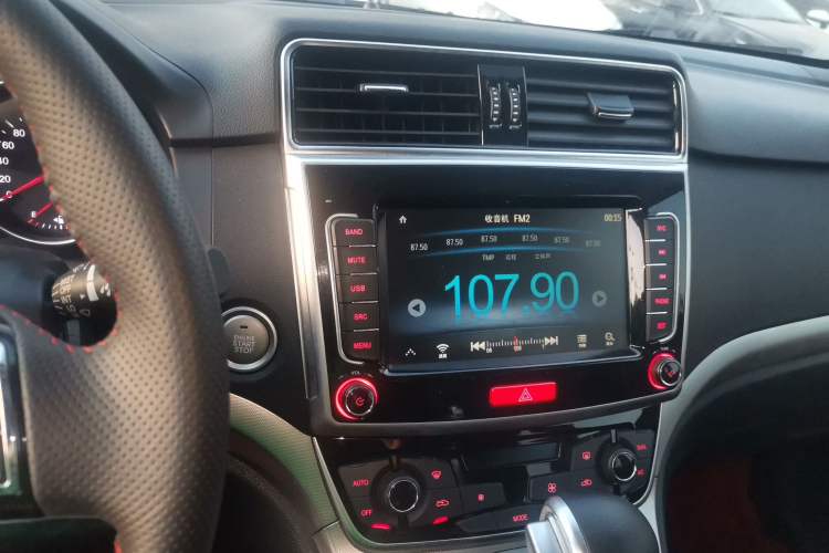 Used Haval M6 2019 1.5T DCT Two-Wheel Drive Elite Version China VI Standard Audio And AC Panel