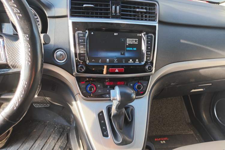 Used Haval M6 2019 1.5T DCT Two-Wheel Drive Value Edition China VI Standard Audio And AC Panel