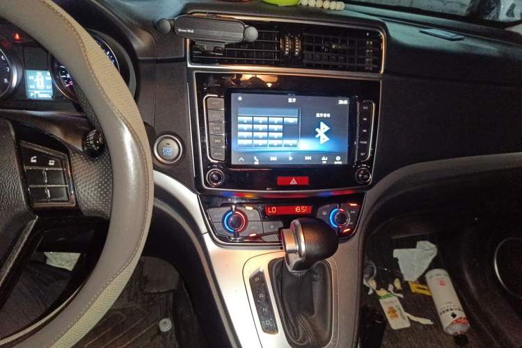 Used Haval M6 2019 1.5T DCT Two-Wheel Drive Value Edition China VI Standard Audio And AC Panel