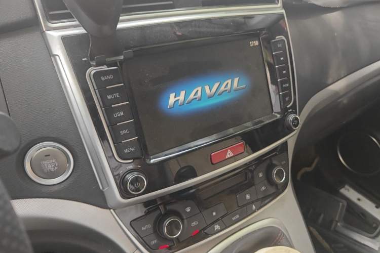 Used Haval M6 2019 1.5T Manual Two-Wheel Drive Urban Version China VI Standard Audio And AC Panel