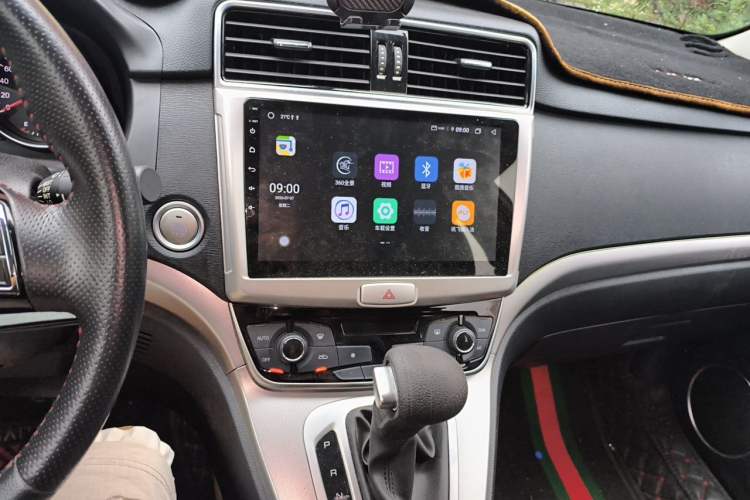 Used Haval M6 2019 1.5T DCT Two-Wheel Drive Elite Version China VI Standard Audio And AC Panel