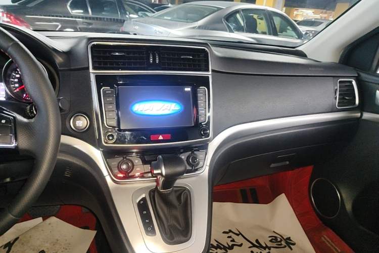 Used Haval M6 2019 1.5T DCT Two-Wheel Drive Value Edition China VI Standard Audio And AC Panel