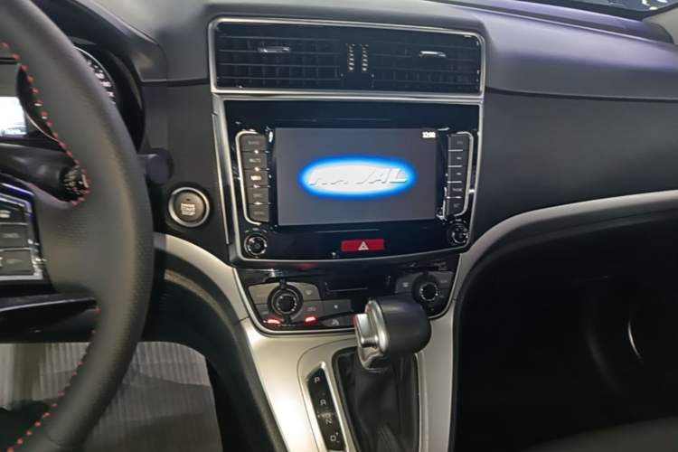 Used Haval M6 2019 1.5T DCT Two-Wheel Drive Elite Version China VI Standard Audio And AC Panel
