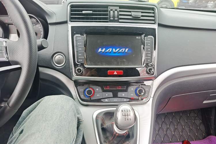 Used Haval M6 2019 1.5T Manual Two-Wheel Drive Elite Version China VI Standard Audio And AC Panel