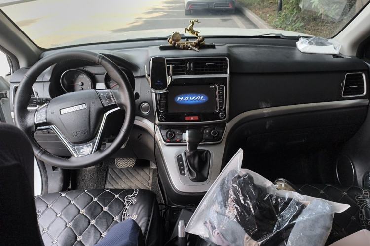 Used Haval M6 2019 1.5T DCT Two-Wheel Drive Value Edition China VI Standard Center Console