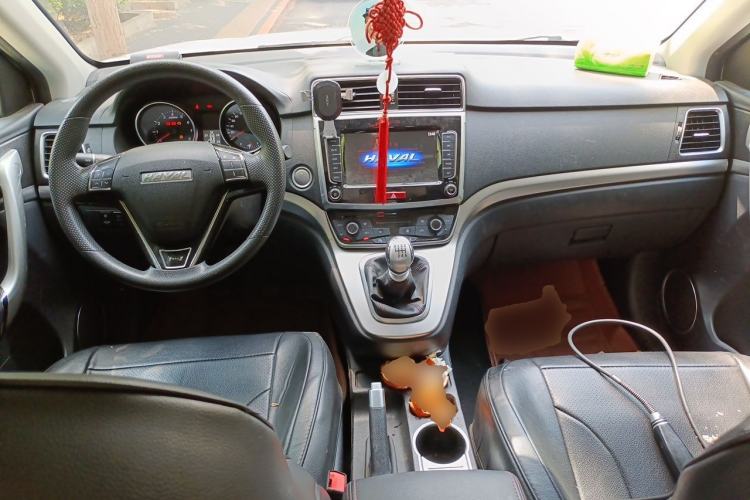 Used Haval M6 2019 1.5T Manual Two-Wheel Drive Urban Version China V Standard Center Console
