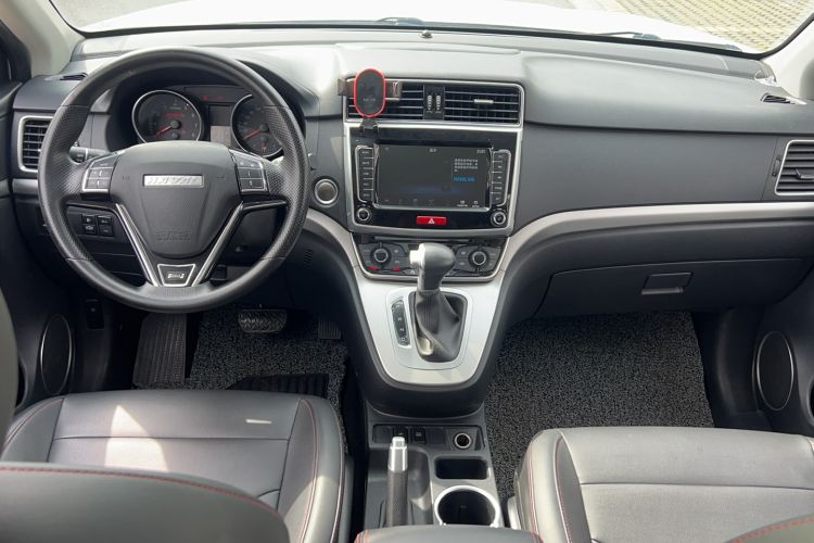 Used Haval M6 2019 1.5T DCT Two-Wheel Drive Value Edition China VI Standard Center Console