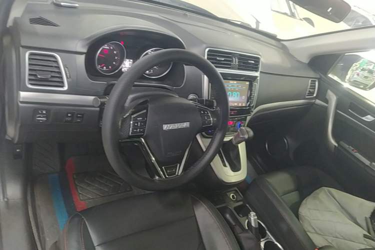 Used Haval M6 2019 1.5T DCT Two-Wheel Drive Value Edition China VI Standard Center Console