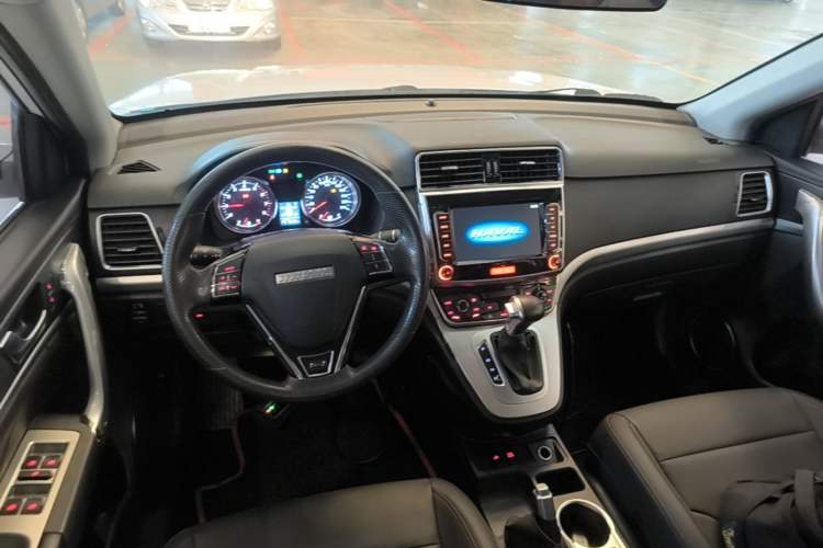 Used Haval M6 2019 1.5T DCT Two-Wheel Drive Value Edition China VI Standard Center Console