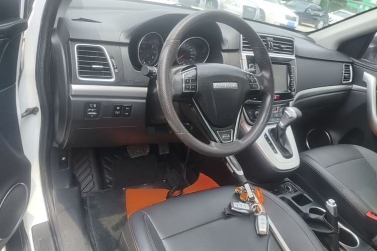 Used Haval M6 2019 1.5T DCT Two-Wheel Drive Value Edition China VI Standard Center Console