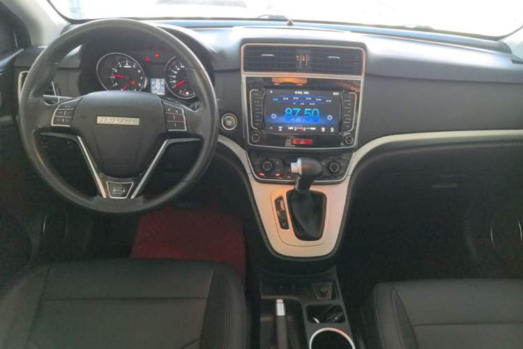 Used Haval M6 2019 1.5T DCT Two-Wheel Drive Value Edition China VI Standard Center Console