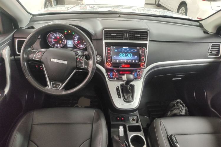 Used Haval M6 2019 1.5T DCT Two-Wheel Drive Value Edition China VI Standard Center Console