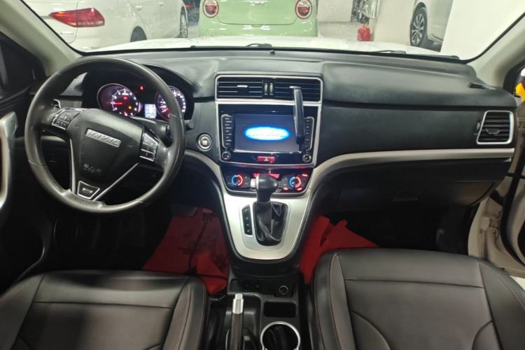 Used Haval M6 2019 1.5T DCT Two-Wheel Drive Value Edition China VI Standard Center Console