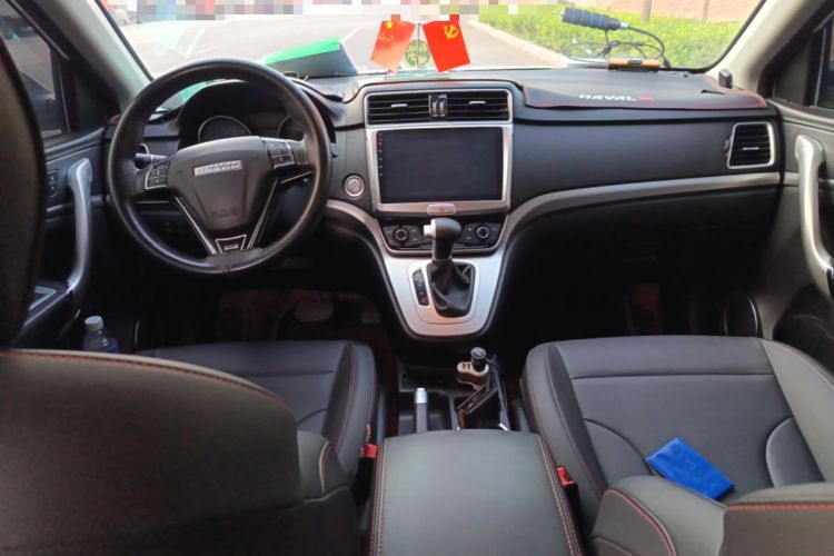 Used Haval M6 2019 1.5T DCT Two-Wheel Drive Value Edition China VI Standard Center Console