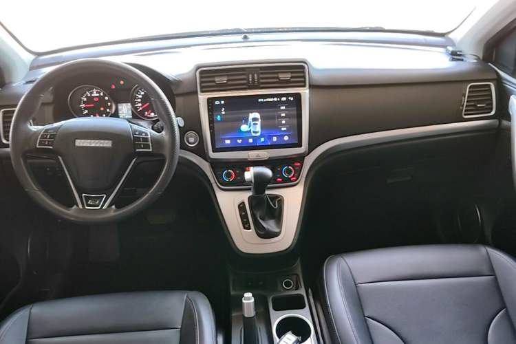 Used Haval M6 2019 1.5T DCT Two-Wheel Drive Value Edition China VI Standard Center Console