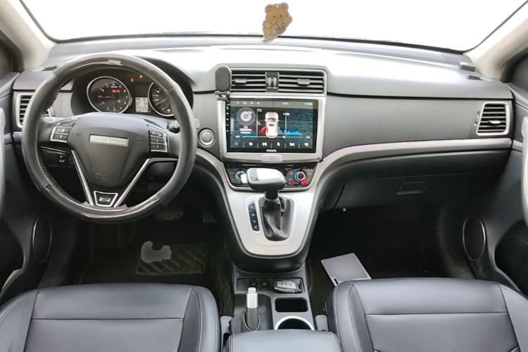 Used Haval M6 2019 1.5T DCT Two-Wheel Drive Elite Version China VI Standard Center Console
