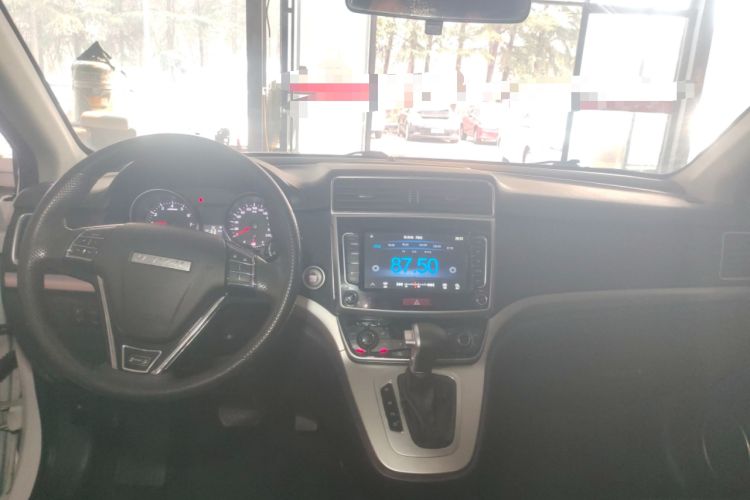 Used Haval M6 2019 1.5T DCT Two-Wheel Drive Value Edition China VI Standard Center Console