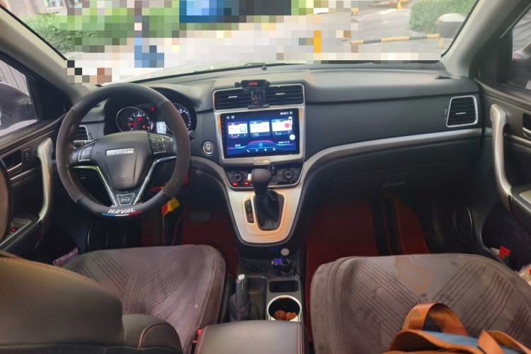 Used Haval M6 2019 1.5T DCT Two-Wheel Drive Value Edition China VI Standard Center Console