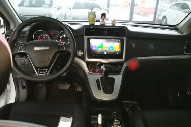 Used Haval M6 2019 1.5T DCT Two-Wheel Drive Value Edition China VI Standard Center Console