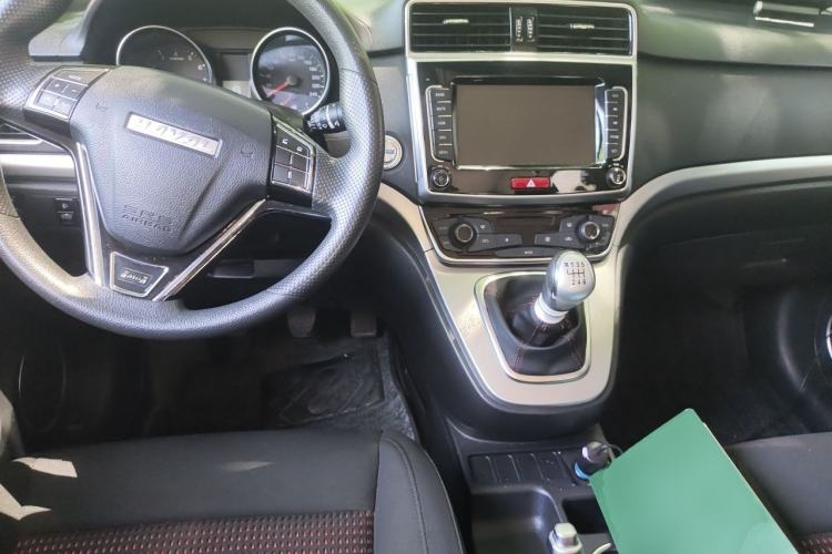 Used Haval M6 2019 1.5T Manual Two-Wheel Drive Urban Version China VI Standard Center Console