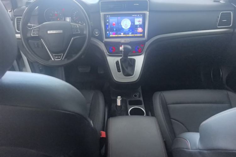 Used Haval M6 2019 1.5T DCT Two-Wheel Drive Value Edition China VI Standard Center Console