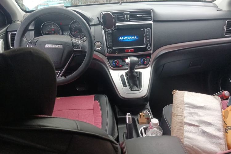 Used Haval M6 2019 1.5T DCT Two-Wheel Drive Elite Version China VI Standard Center Console