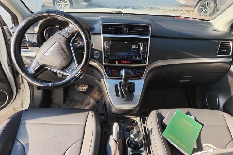 Used Haval M6 2019 1.5T DCT Two-Wheel Drive Value Edition China VI Standard Center Console