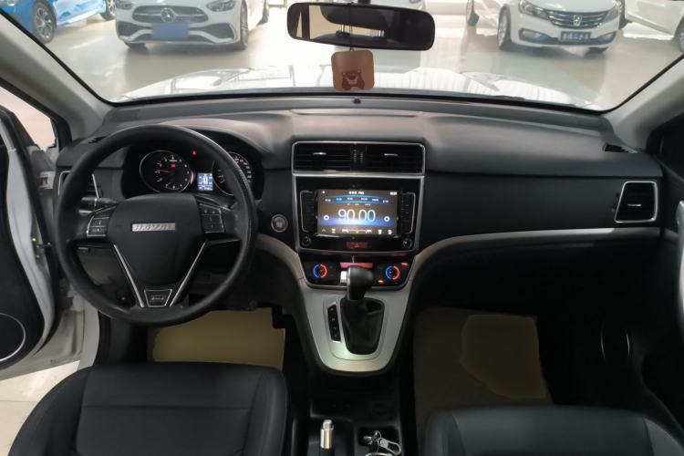 Used Haval M6 2019 1.5T DCT Two-Wheel Drive Value Edition China VI Standard Center Console