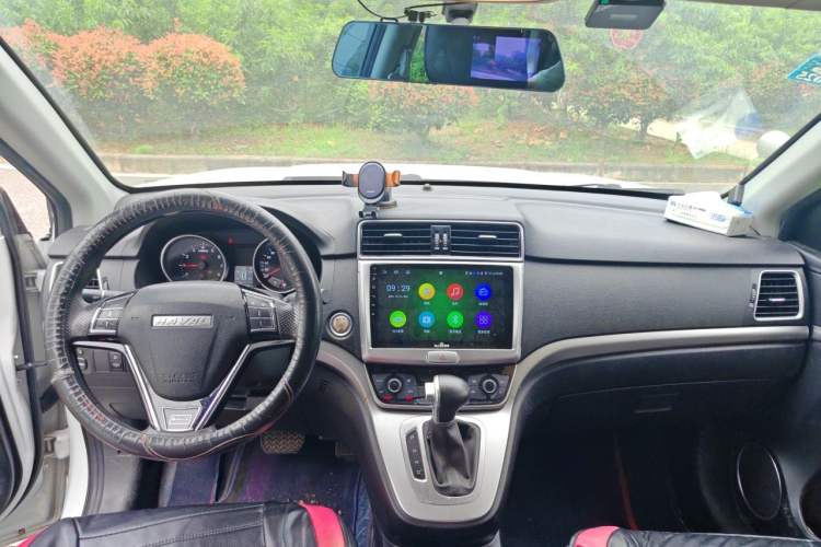 Used Haval M6 2019 1.5T DCT Two-Wheel Drive Value Edition China VI Standard Center Console