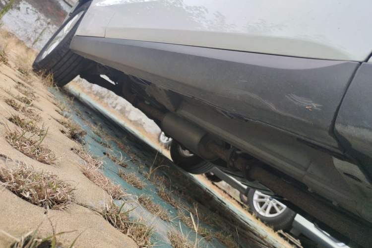 Used Haval M6 2019 1.5T Manual Two-Wheel Drive Elite Version China VI Standard Chassis Front Right