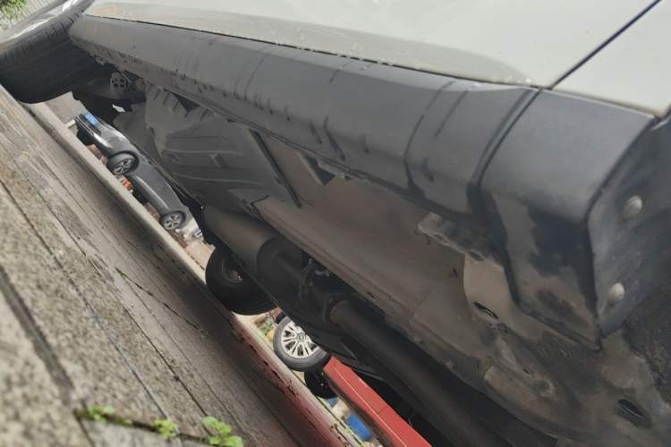 Used Haval M6 2019 1.5T DCT Two-Wheel Drive Elite Version China V Standard Chassis Front Right