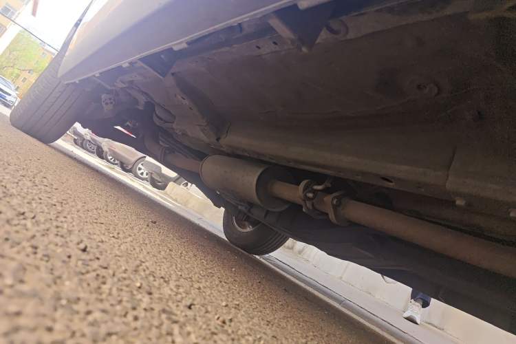 Used Haval M6 2019 1.5T Manual Two-Wheel Drive Urban Version China VI Standard Chassis Front Right