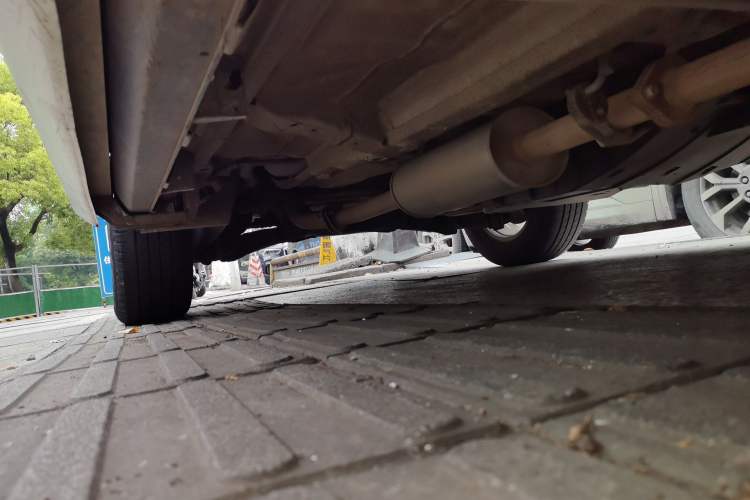 Used Haval M6 2019 1.5T Manual Two-Wheel Drive Urban Version China VI Standard Chassis Front Right
