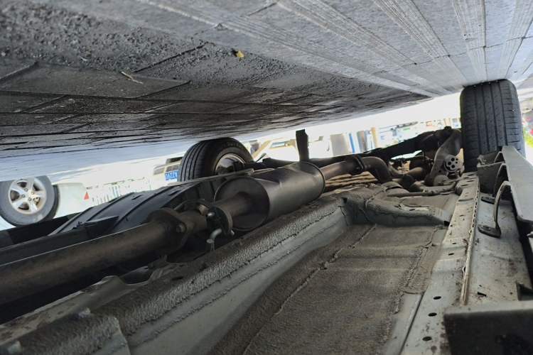 Used Haval M6 2019 1.5T Manual Two-Wheel Drive Urban Version China VI Standard Chassis Front Right