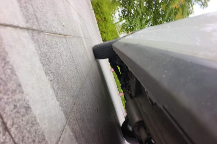 Used Haval M6 2019 1.5T DCT Two-Wheel Drive Elite Version China VI Standard Chassis Front Right
