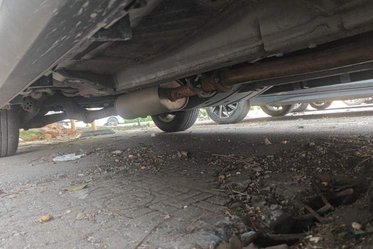 Used Haval M6 2019 1.5T Manual Two-Wheel Drive Urban Version China VI Standard Chassis Front Right