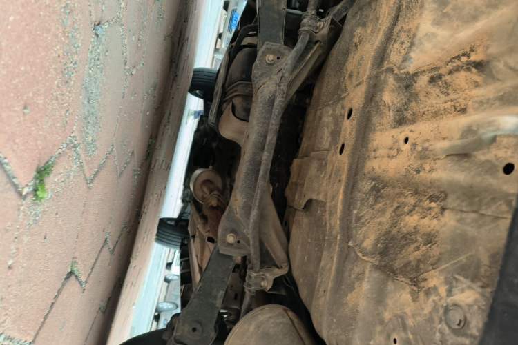 Used Haval M6 2019 1.5T DCT Two-Wheel Drive Elite Version China VI Standard Chassis Rear